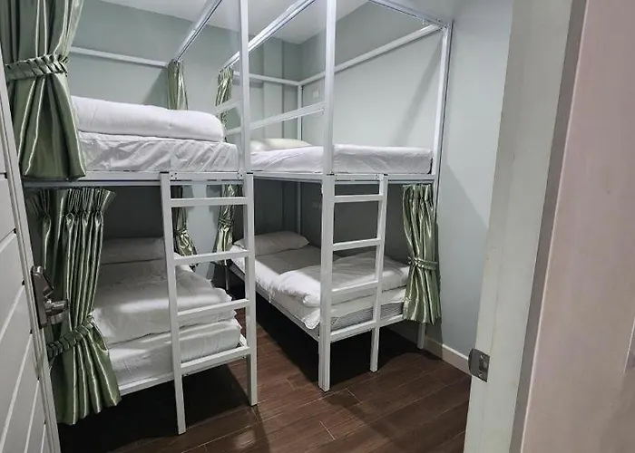 Auberge de jeunesse Baanpin *